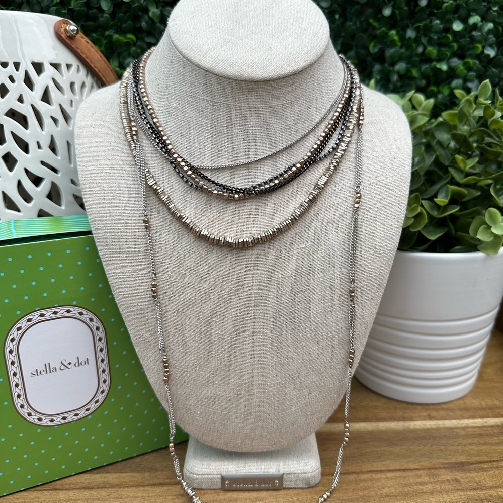Stella & Dot Logan Layered Necklace